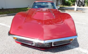 Chevrolet-Corvette-1971-Med.-Garnet-Metallic-Black-113797-4