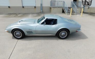 Chevrolet-Corvette-1971-Silver-Blue-85936-9