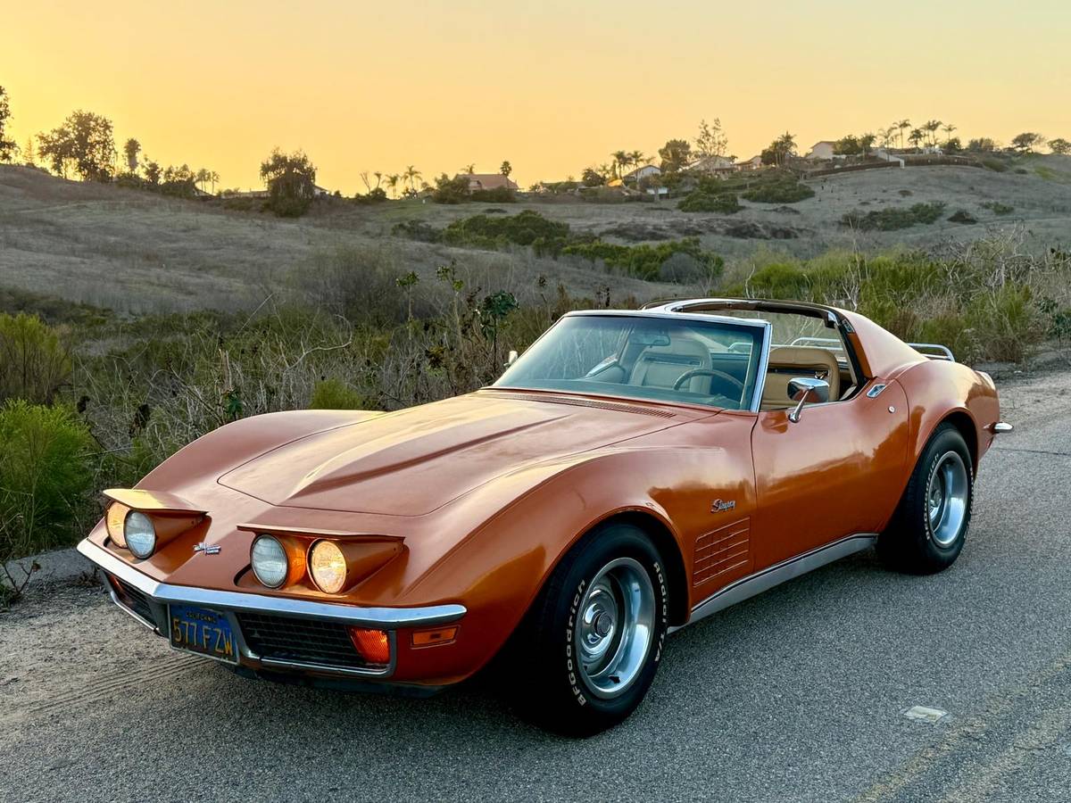 Chevrolet-Corvette-1972-188293-1