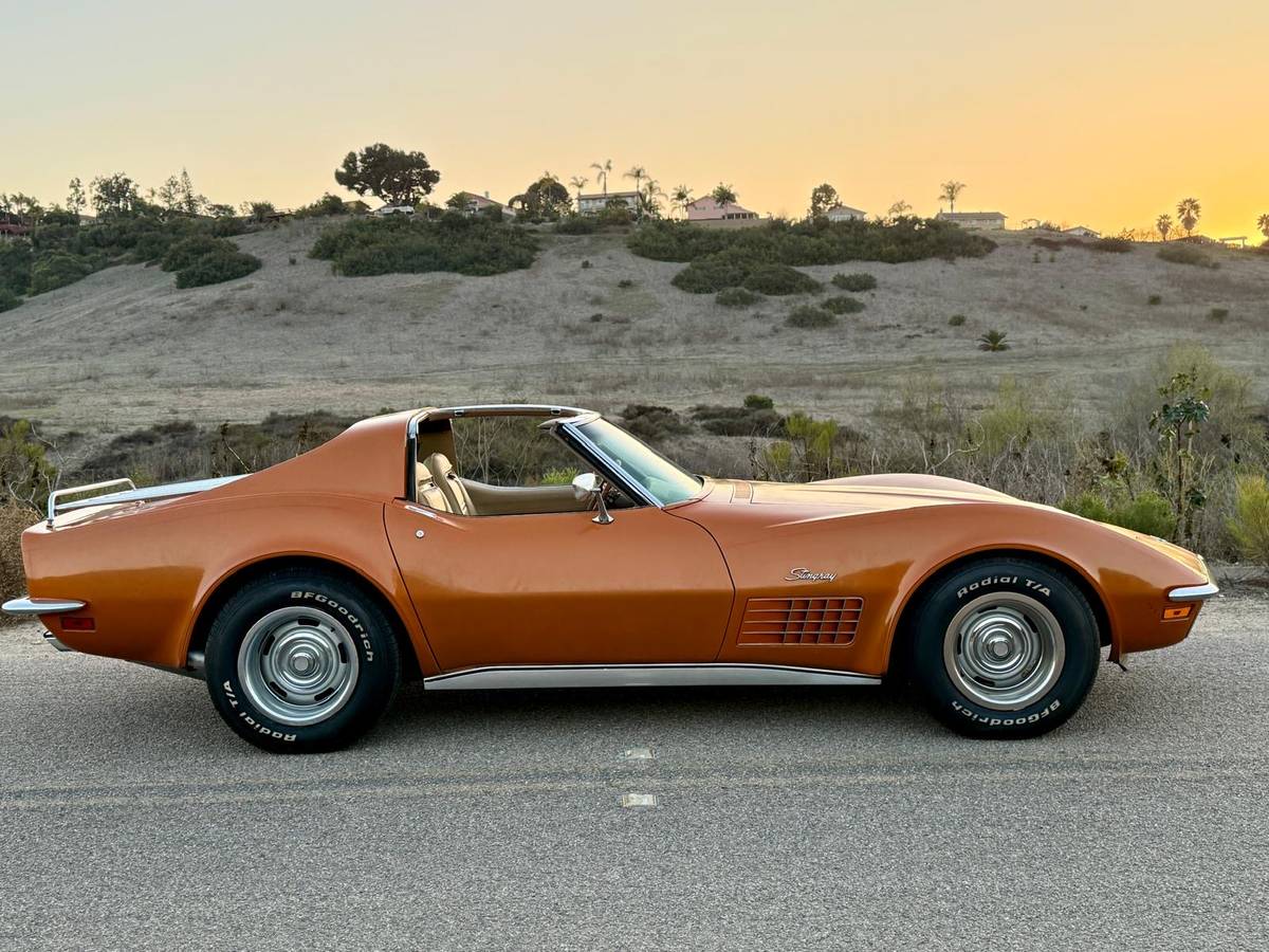 Chevrolet-Corvette-1972-188293-7