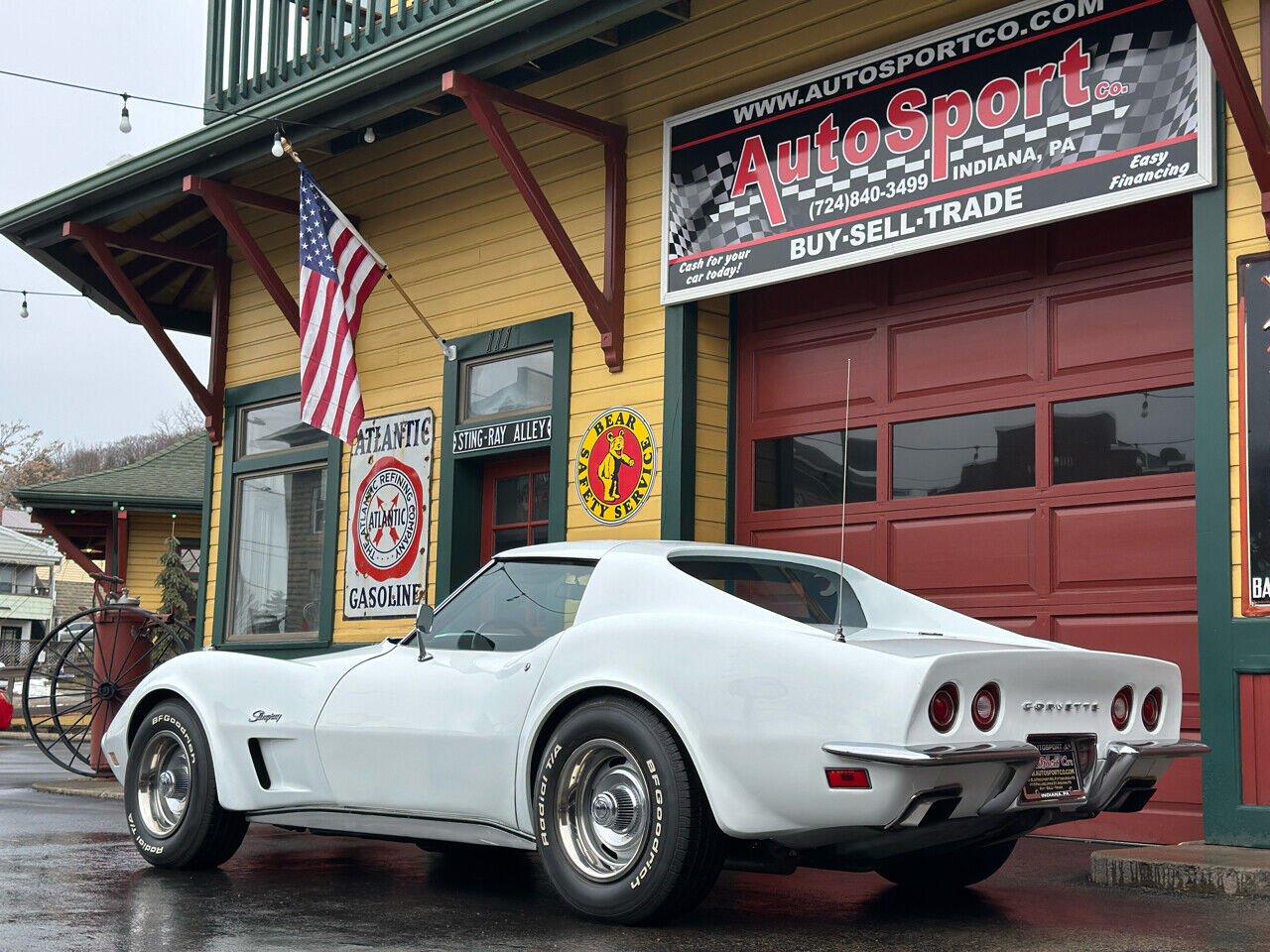 Chevrolet-Corvette-1973-White-Black-7475-2