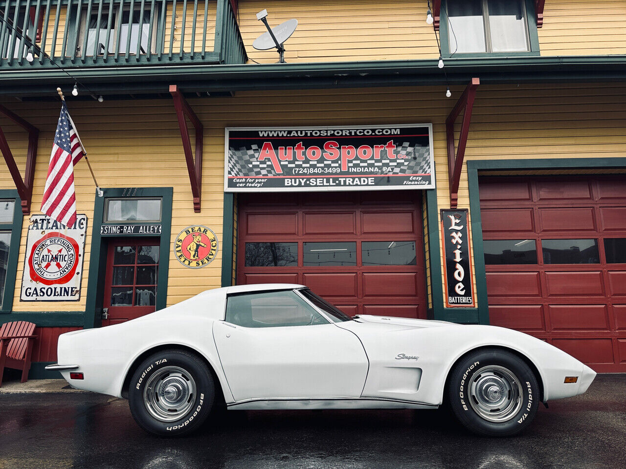 Chevrolet-Corvette-1973-White-Black-7475-4