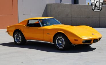 Chevrolet-Corvette-1973-Yellow-Black-147728-6