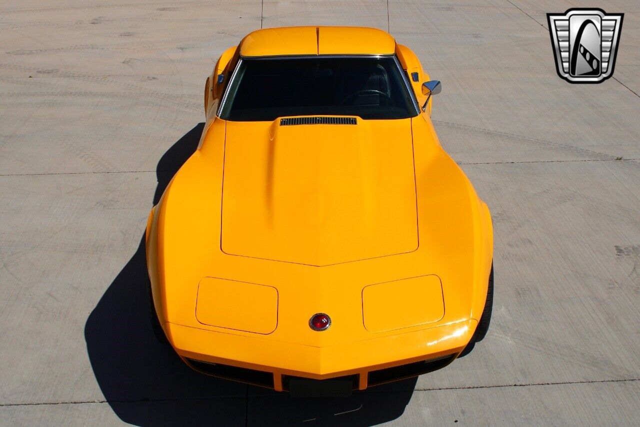 Chevrolet-Corvette-1973-Yellow-Black-147728-8