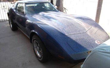 Chevrolet-Corvette-1973-blue-109033