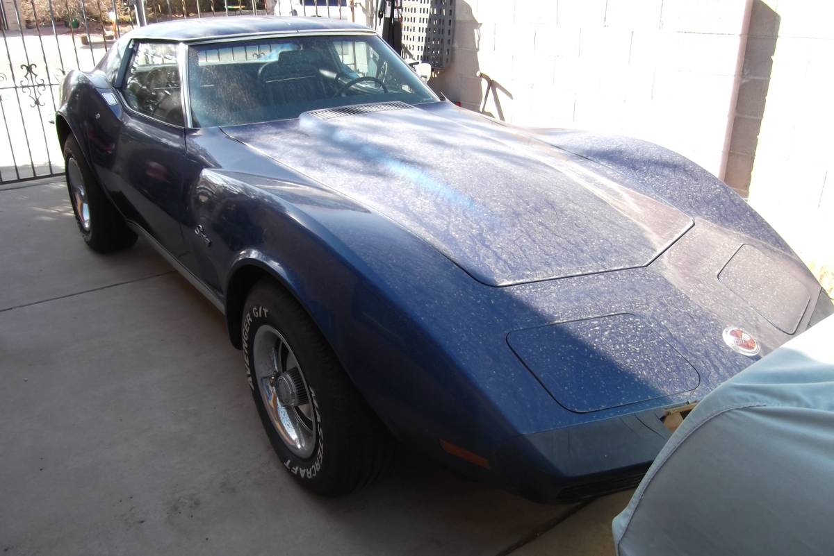 Chevrolet-Corvette-1973-blue-109033