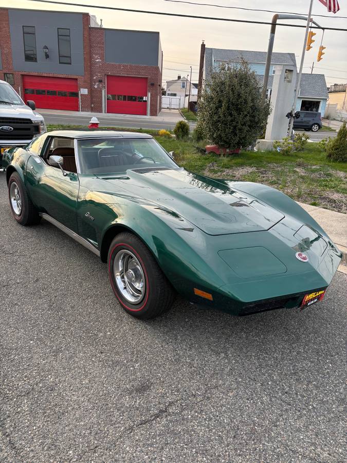 Chevrolet-Corvette-1973-green-99779-1