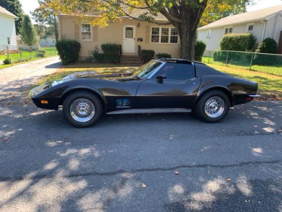 Chevrolet-Corvette-1973-grey-102998-1