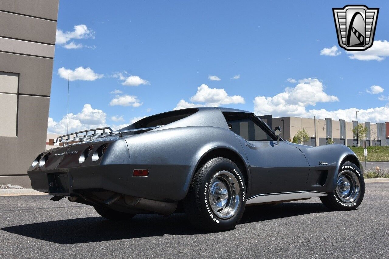 Chevrolet-Corvette-1974-Gray-Black-21594-6