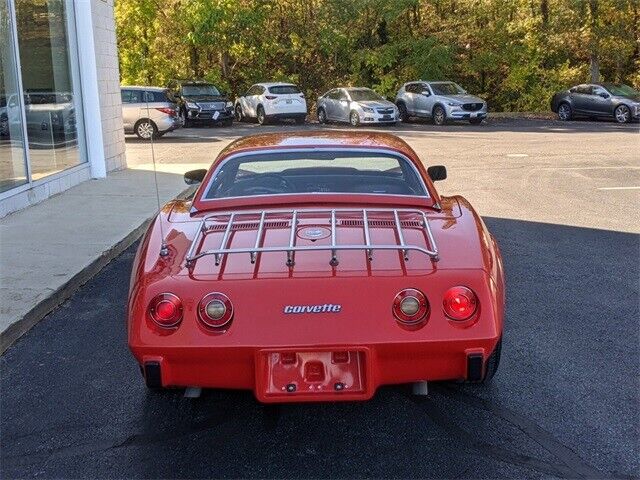 Chevrolet-Corvette-1975-Orange-Black-109458-4