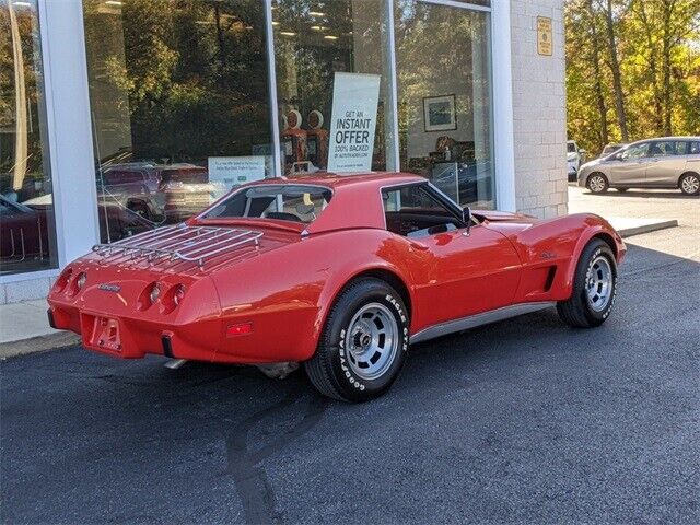 Chevrolet-Corvette-1975-Orange-Black-109458-5