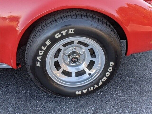 Chevrolet-Corvette-1975-Orange-Black-109458-7