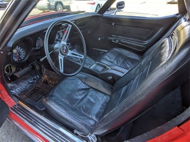 Chevrolet-Corvette-1975-Orange-Black-109458-9