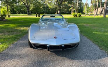 Chevrolet-Corvette-1975-silver-57936-1