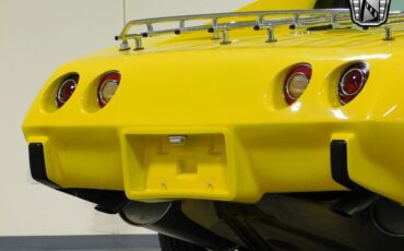 Chevrolet-Corvette-1976-Yellow-Black-152328-11