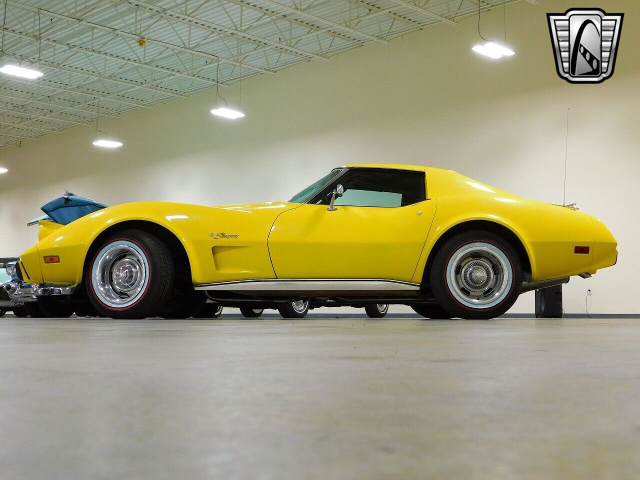 Chevrolet-Corvette-1976-Yellow-Black-152328-3