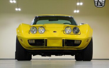 Chevrolet-Corvette-1976-Yellow-Black-152328-7