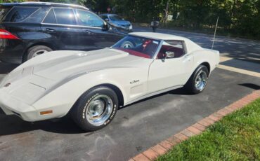 Chevrolet-Corvette-1976-white-167371