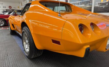 Chevrolet-Corvette-1977-Orange-Tan-132275-18