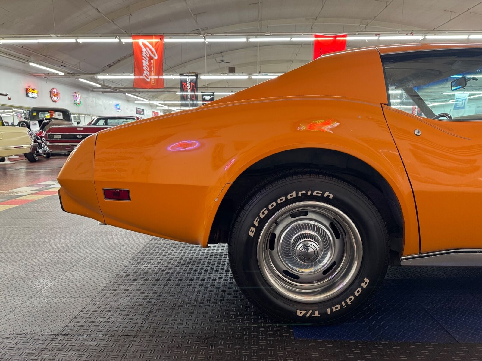 Chevrolet-Corvette-1977-Orange-Tan-132275-21