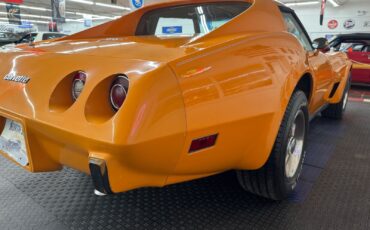 Chevrolet-Corvette-1977-Orange-Tan-132275-24