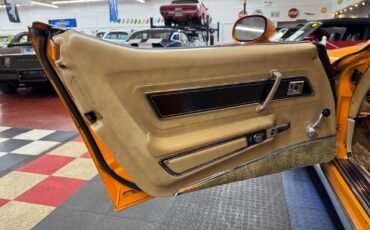 Chevrolet-Corvette-1977-Orange-Tan-132275-31