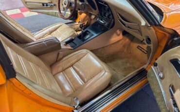 Chevrolet-Corvette-1977-Orange-Tan-132275-36