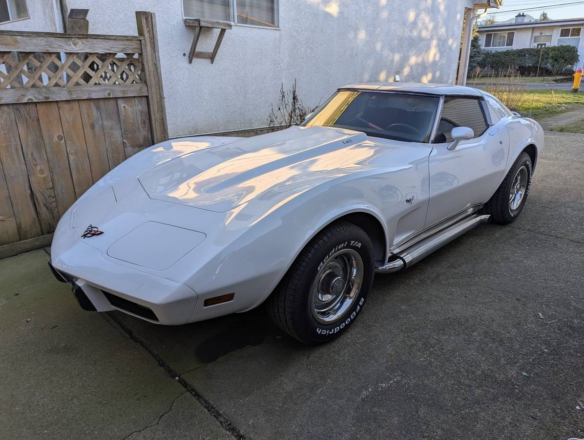 Chevrolet-Corvette-1977-white-144841