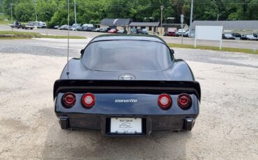 Chevrolet-Corvette-1978-Black-Black-123276-4