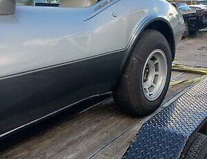 Chevrolet-Corvette-1978-Grey-72420-1