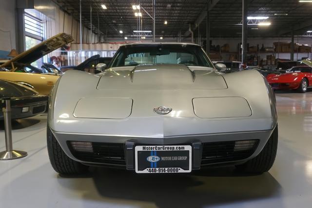 Chevrolet-Corvette-1978-Silver-Black-46917-4