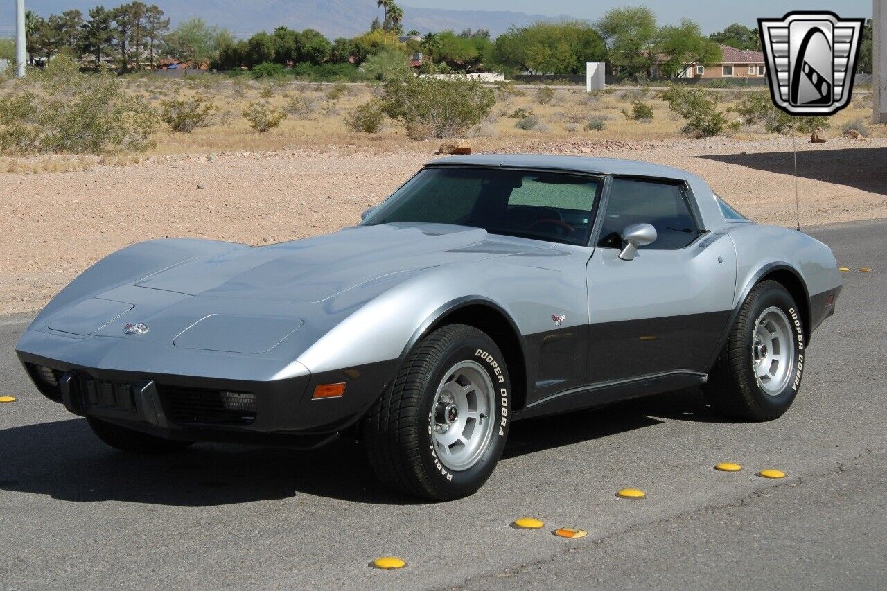 Chevrolet-Corvette-1978-Silver-Orange-117204-2