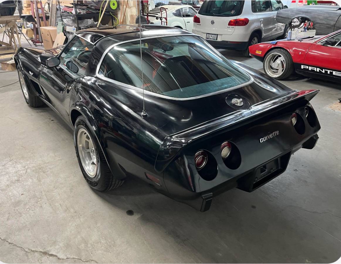 Chevrolet-Corvette-1978-black-75153-1