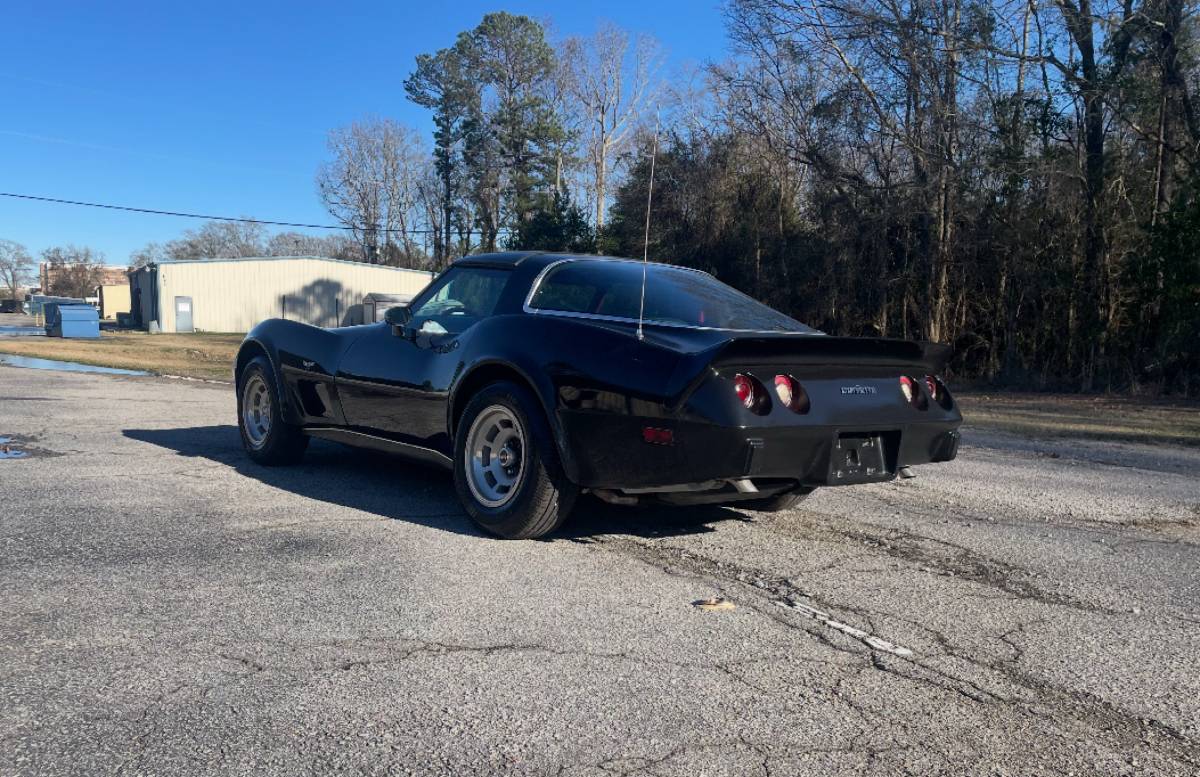 Chevrolet-Corvette-1978-black-75153-12