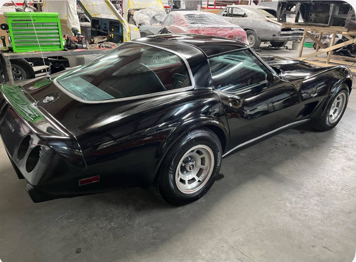 Chevrolet-Corvette-1978-black-75153-2