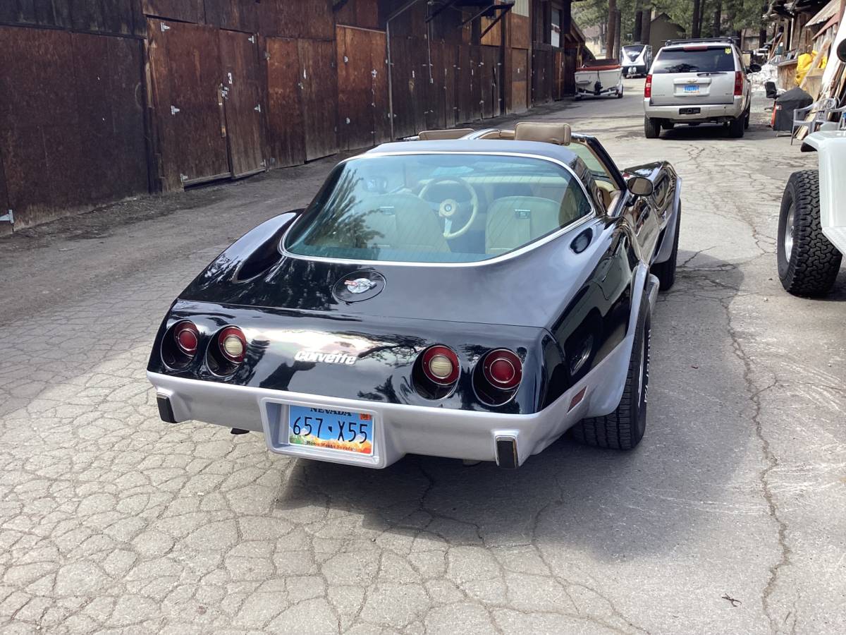 Chevrolet-Corvette-1978-custom-218870-3