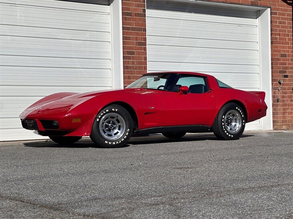 Chevrolet-Corvette-1979-Red-Black-29047-6