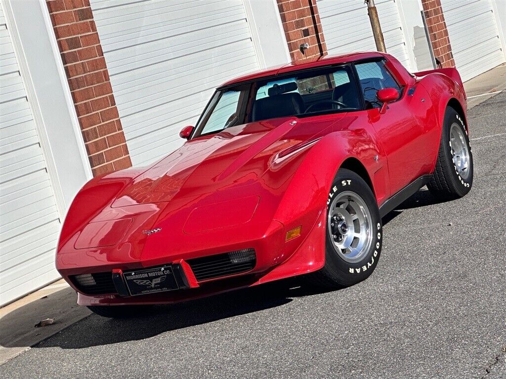 Chevrolet-Corvette-1979-Red-Black-29047-7