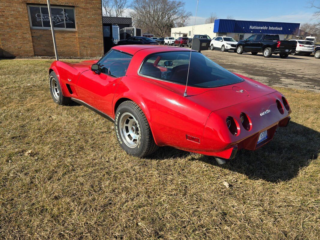 Chevrolet-Corvette-1979-Red-Red-133416-19