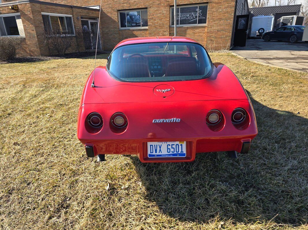 Chevrolet-Corvette-1979-Red-Red-133416-24