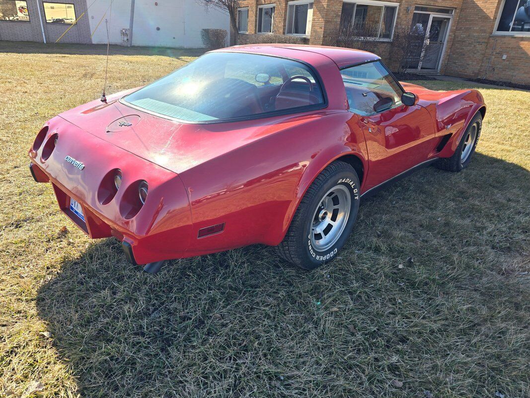 Chevrolet-Corvette-1979-Red-Red-133416-30