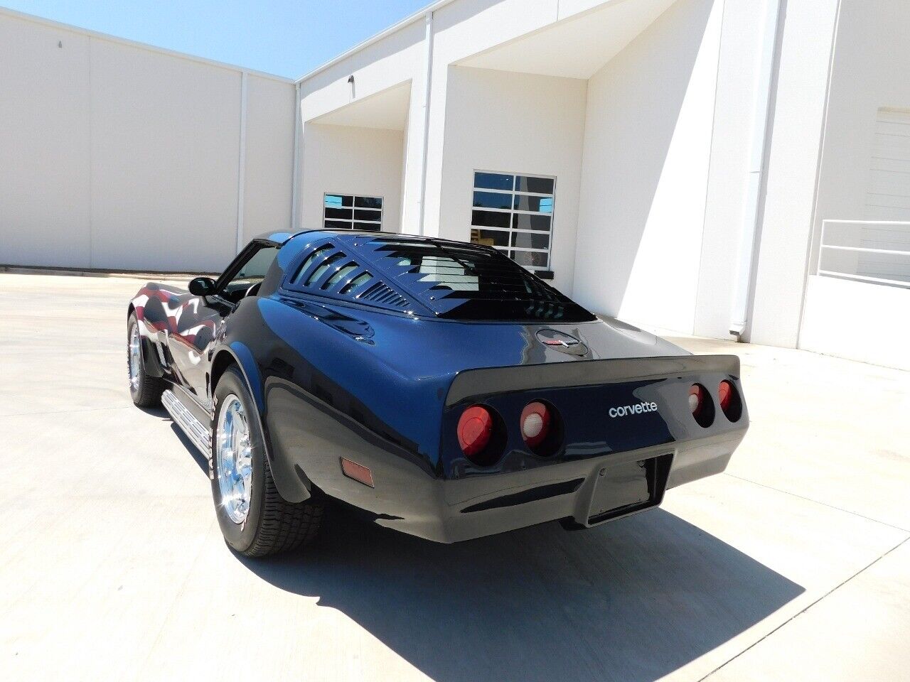 Chevrolet-Corvette-1980-Blue-Blue-157482-9