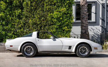 Chevrolet-Corvette-1980-White-Other-Color-0-5