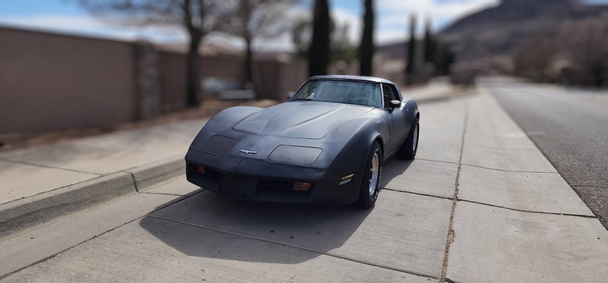 Chevrolet-Corvette-1980-black-159635-3