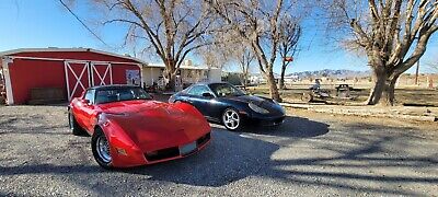 Chevrolet-Corvette-1981-Red-64020-1