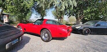 Chevrolet-Corvette-1981-Red-64020-2