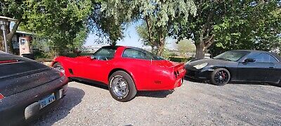 Chevrolet-Corvette-1981-Red-64020-2