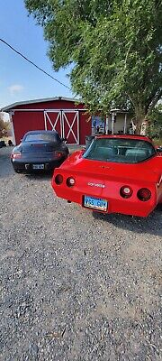 Chevrolet-Corvette-1981-Red-64020-4