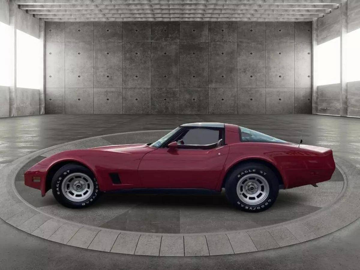 Chevrolet-Corvette-1981-red-187668-1