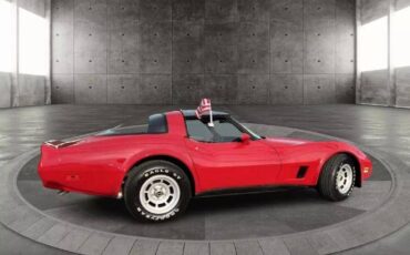 Chevrolet-Corvette-1981-red-187668-4